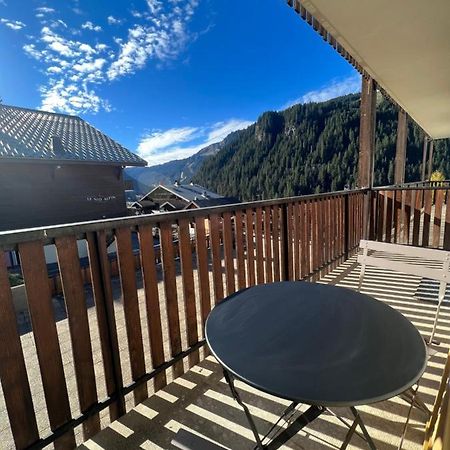 Bel Appartement Proche Du Centre De Châtel Esterno foto