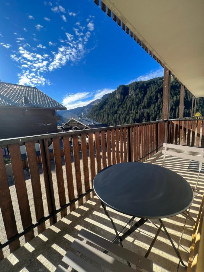 Bel Appartement Proche Du Centre De Châtel Esterno foto