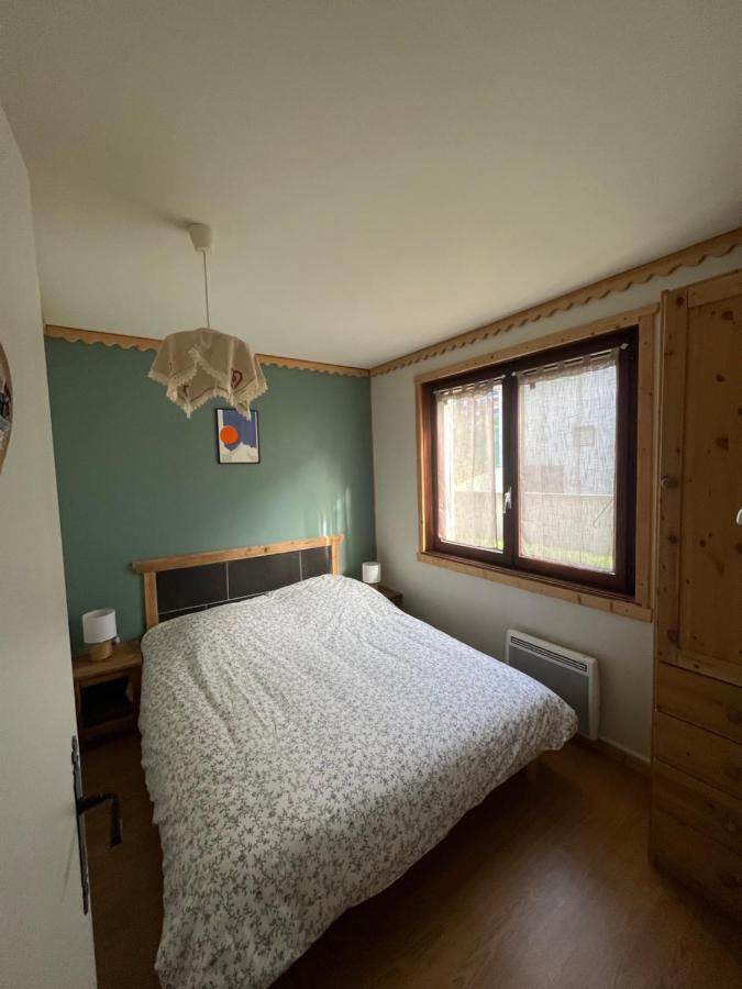 Bel Appartement Proche Du Centre De Châtel Esterno foto
