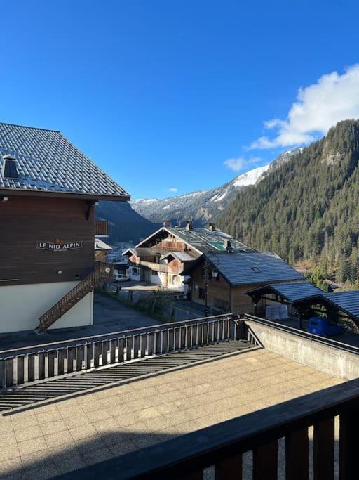 Bel Appartement Proche Du Centre De Châtel Esterno foto